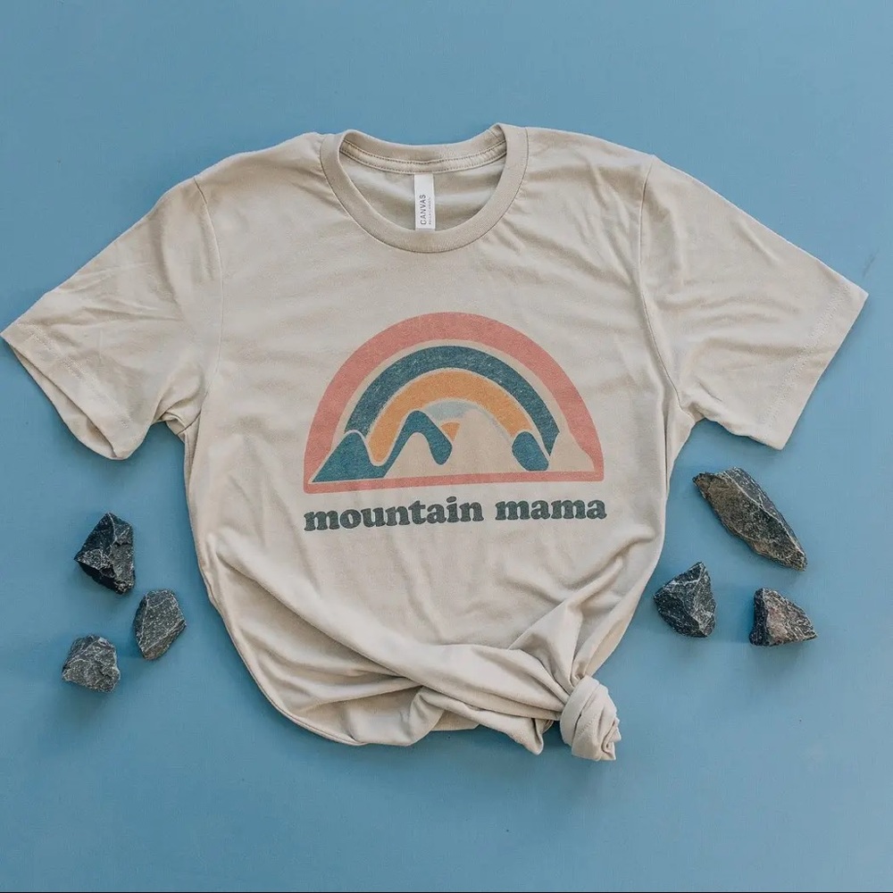 Mountain Mama Unisex T-shirt. Perfect with a cardigan!